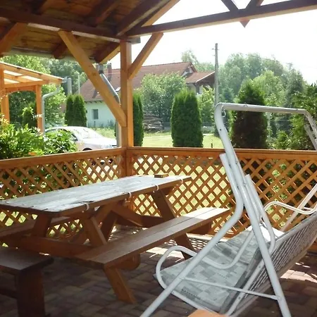 דירה Barbara Apartmanhaz Kehidakustány