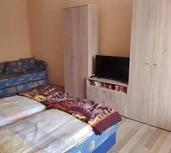 דירה Barbara Apartmanhaz Kehidakustány